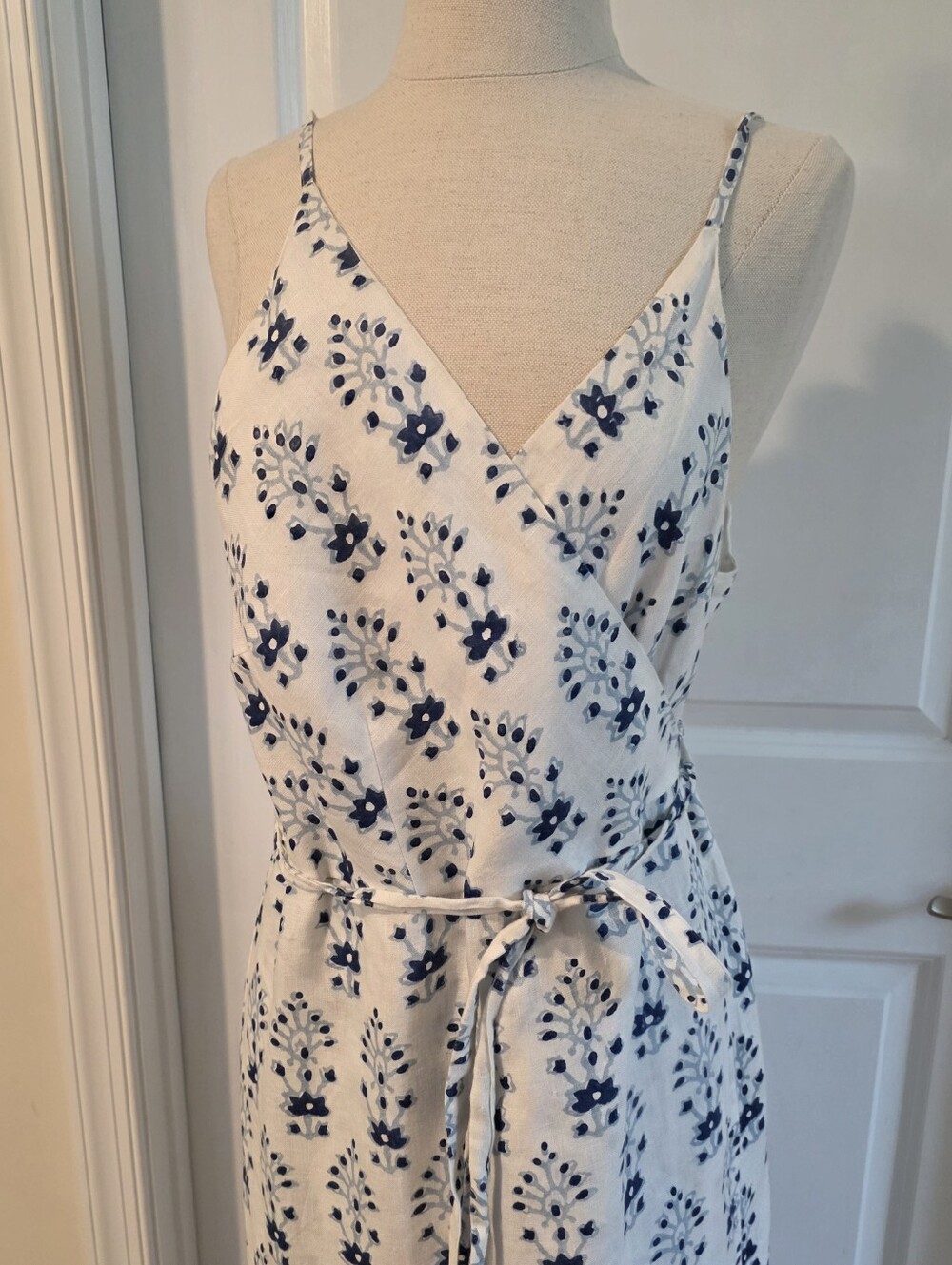 Roller Rabbit Linen Wrap Dress Size Large - Picture 3 of 11